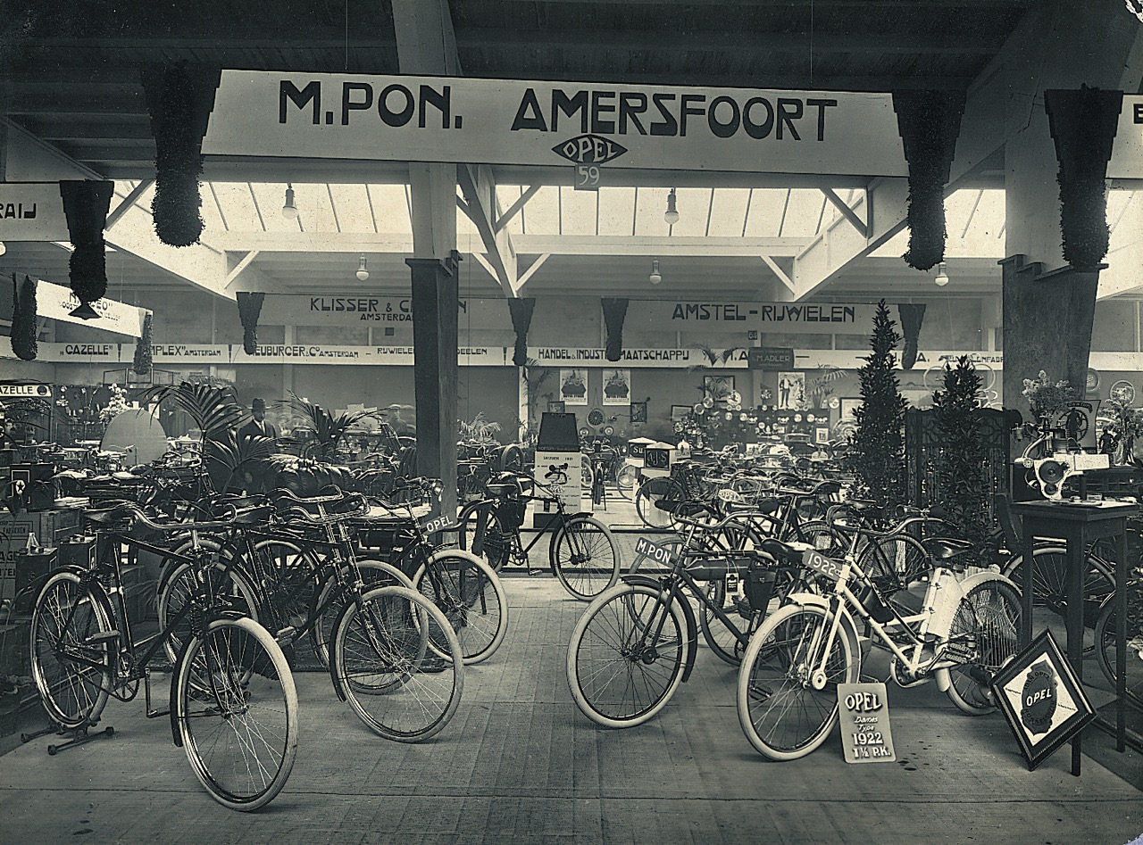 1900