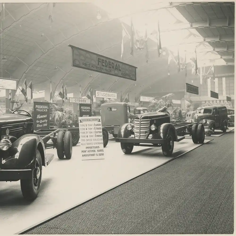 showroom met auto's