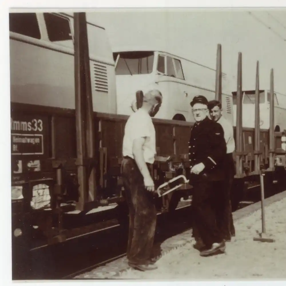 Volkswagen busjes op de trein